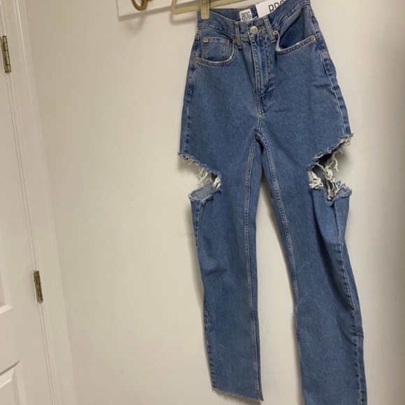 SLASHED CUT OUT STRAIGHT LEG JEANS - Picture 7 of 8
